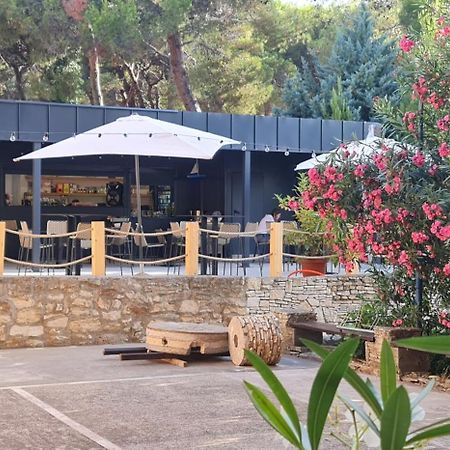 Bungalow Comfort 100 M From The Beach Premantura Exterior foto